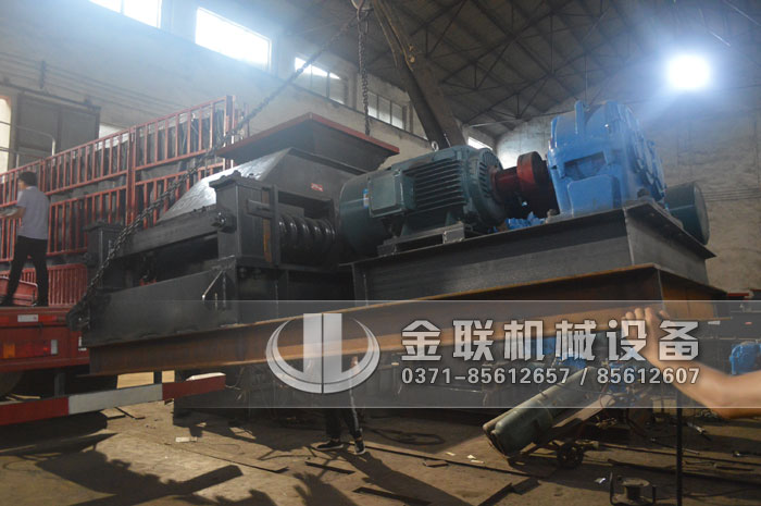 大、中、小型對輥制沙機的參數分別是多少？