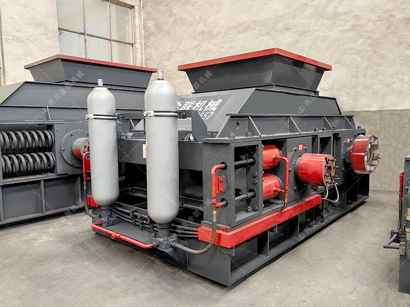 大型液壓對輥制砂機發(fā)貨 2PG1208制砂機發(fā)往山東 大型液壓對輥制砂機發(fā)貨 2PG1208制砂機發(fā)往山東