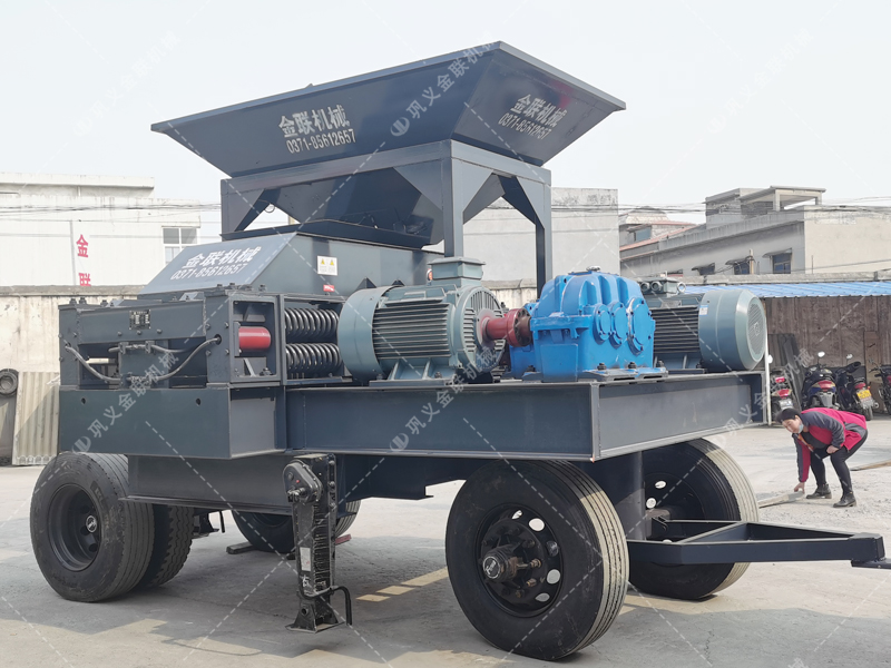 1200x800型移動式對輥破碎機(jī) 大型破碎機(jī)發(fā)貨圖片