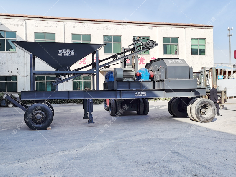 1200x800型移動式對輥破碎機(jī) 大型破碎機(jī)發(fā)貨圖片