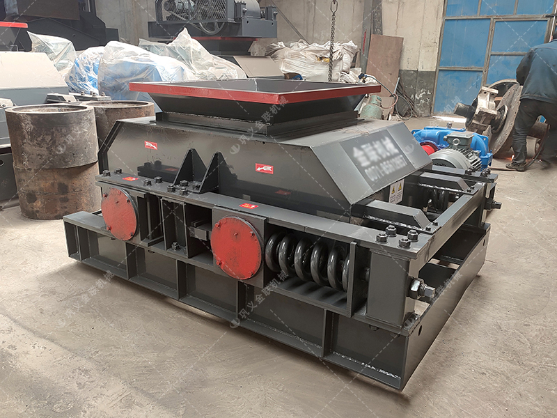 600X900雙齒輥破碎機發貨圖片_發往安徽淮南_破碎煤矸石