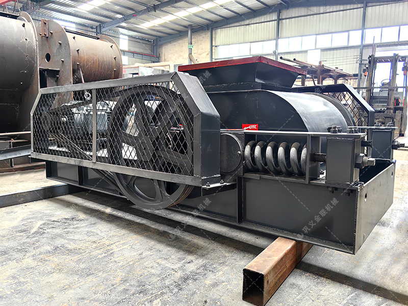 2PGC小型雙齒輥破碎機(jī)發(fā)貨圖片_發(fā)往湖南婁底_破碎冰塊 2PGC小型雙齒輥破碎機(jī)發(fā)貨圖片_發(fā)往湖南婁底_破碎冰塊