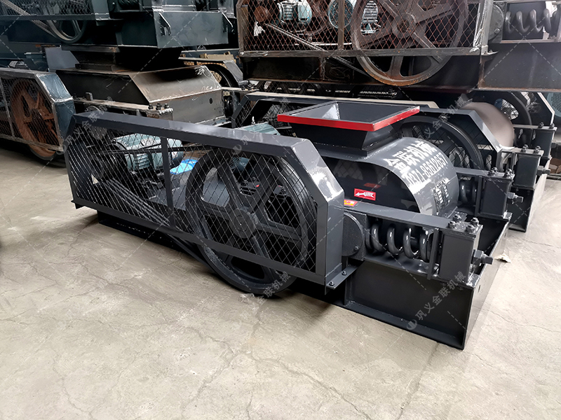 小型對輥機和雙齒輥發貨圖片_發往河南登封_破碎保溫陶瓷 小型對輥機和雙齒輥發貨圖片_發往河南登封_破碎保溫陶瓷