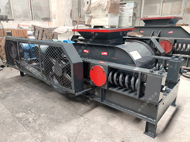 2PG610X400對(duì)輥破碎機(jī)發(fā)貨圖片_發(fā)往福建龍巖_鵝卵石制沙 2PG610X400對(duì)輥破碎機(jī)發(fā)貨圖片_發(fā)往福建龍巖_鵝卵石制沙