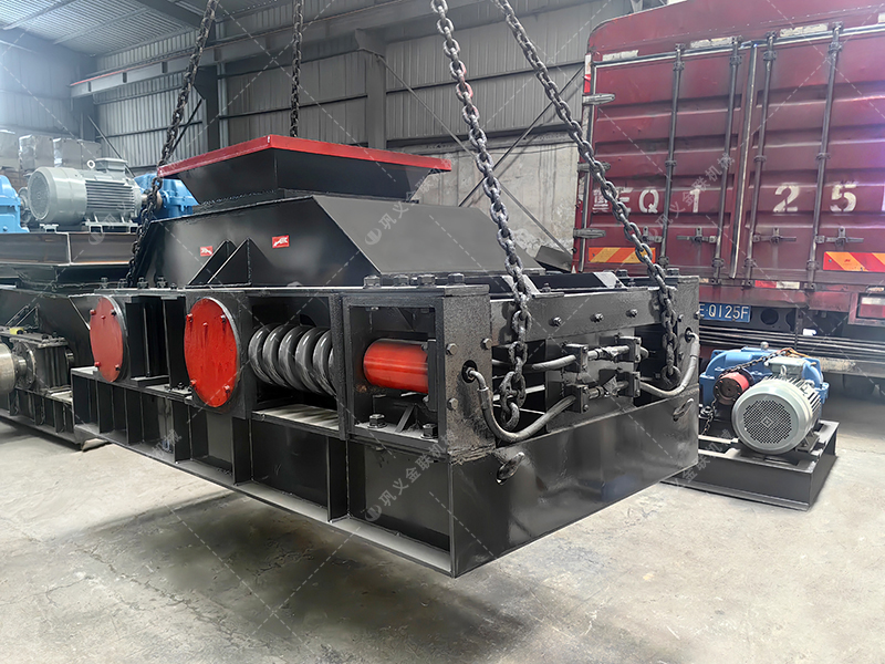 2PG800X600對輥破碎機發貨圖片_發往廣西三江_鵝卵石制砂 2PG800X600對輥破碎機發貨圖片_發往廣西三江_鵝卵石制砂